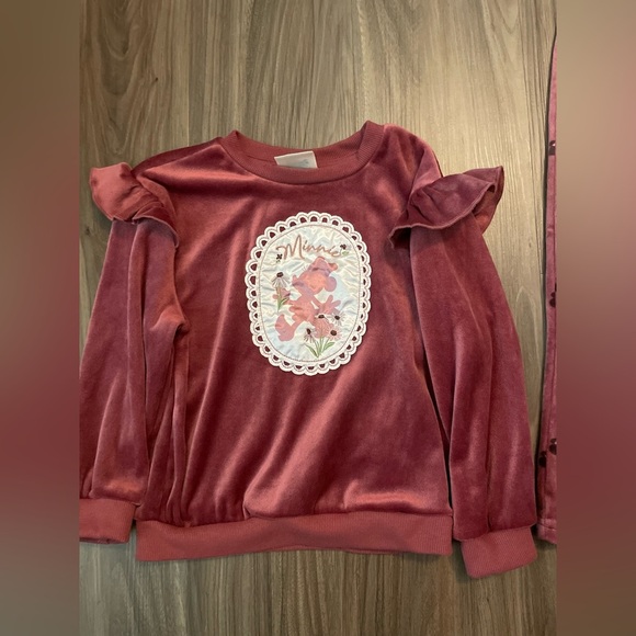 Disney Minnie Mouse Burgundy Matching ruffle sweater wideleg Set Plush Velour 5T - Picture 7 of 8